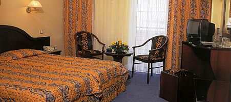 Best Western Lingos Hotel
