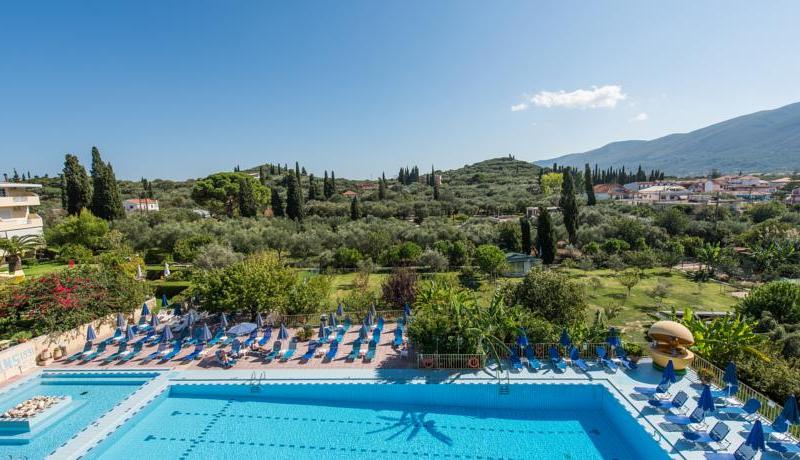 Koukounaria Hotel & Suites