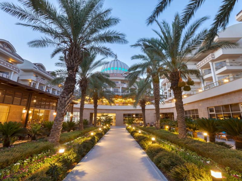 Kirman Belazur Resort & Spa