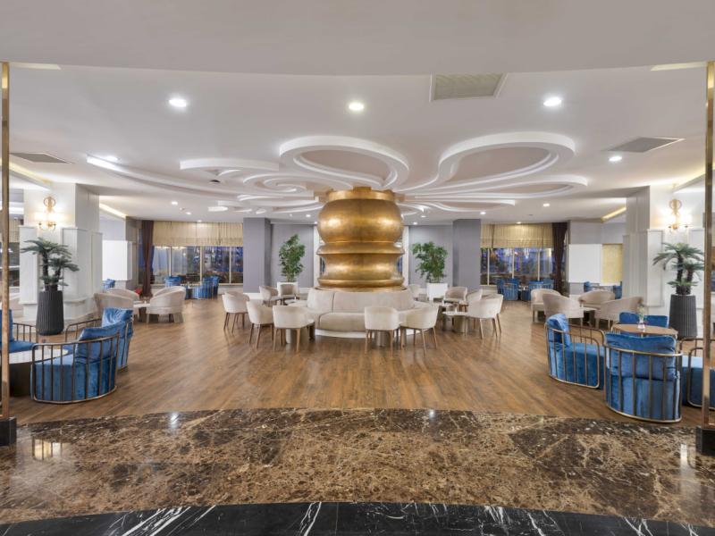 Kirman Belazur Resort & Spa