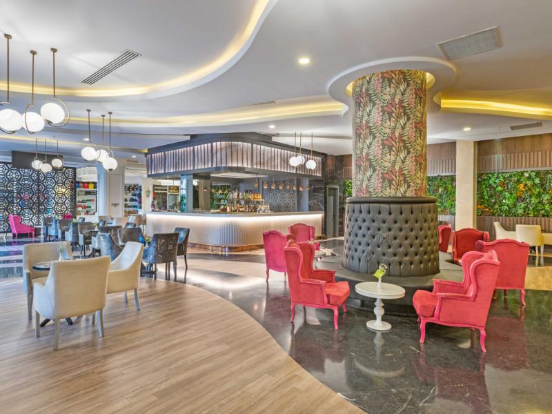 Kirman Belazur Resort & Spa