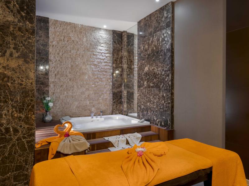 Kirman Belazur Resort & Spa