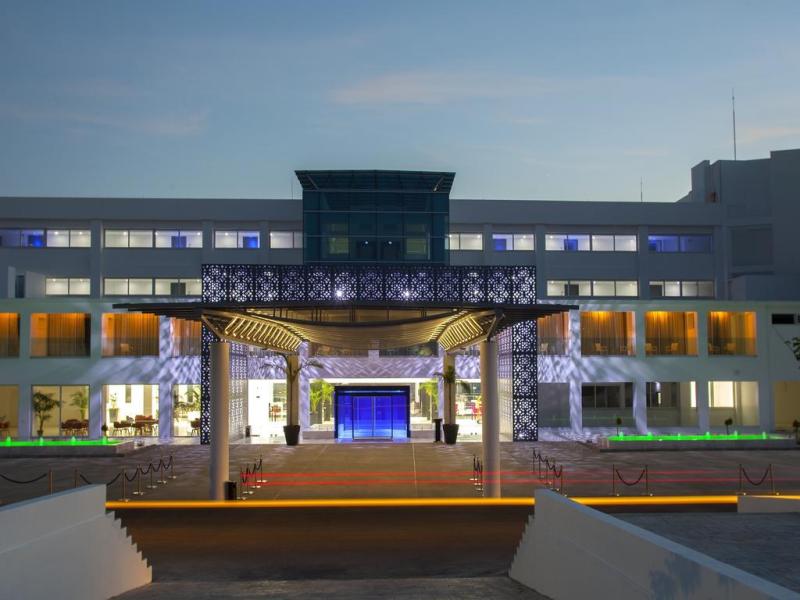 FUN&SUN FAMILY King Evelthon