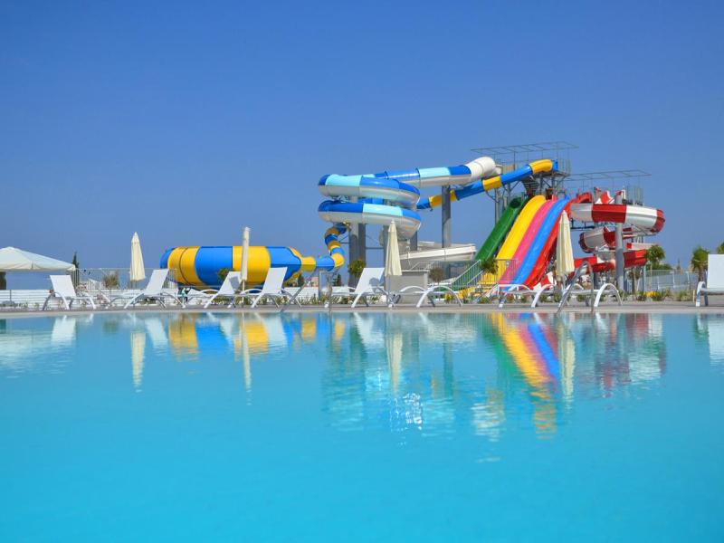 FUN&SUN FAMILY King Evelthon