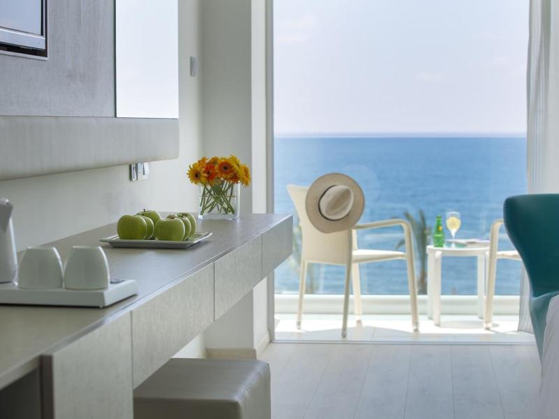 FUN&SUN FAMILY King Evelthon