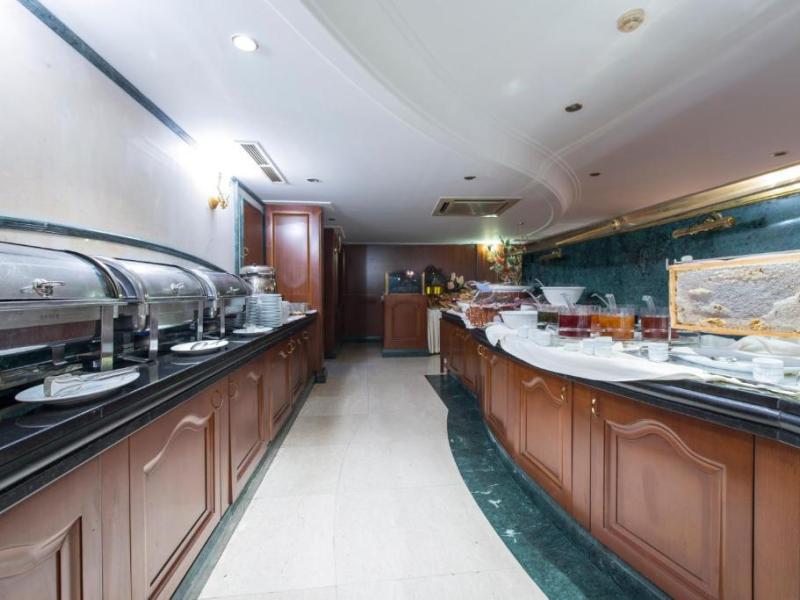Akar International Hotel