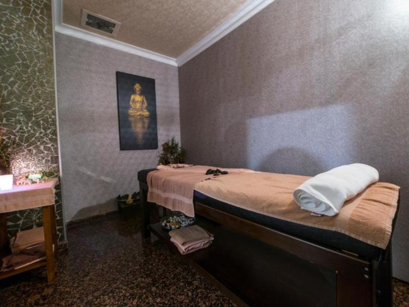Akar International Hotel
