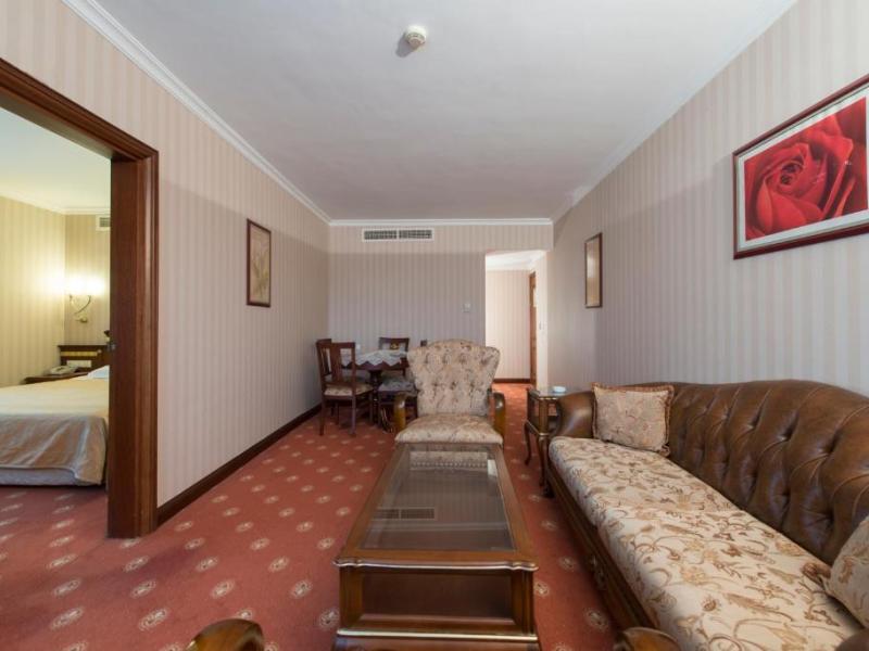 Akar International Hotel