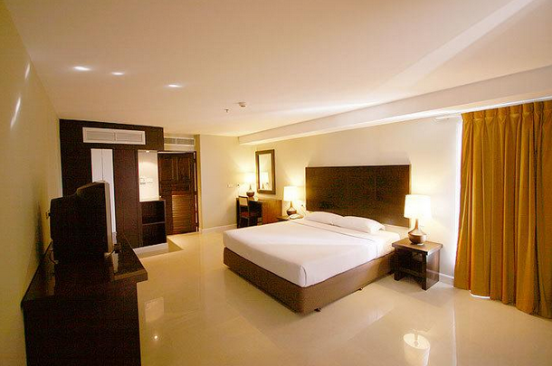 Summer Spring Hotel