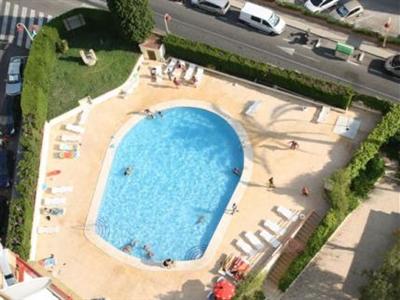 Europa Center Apartments