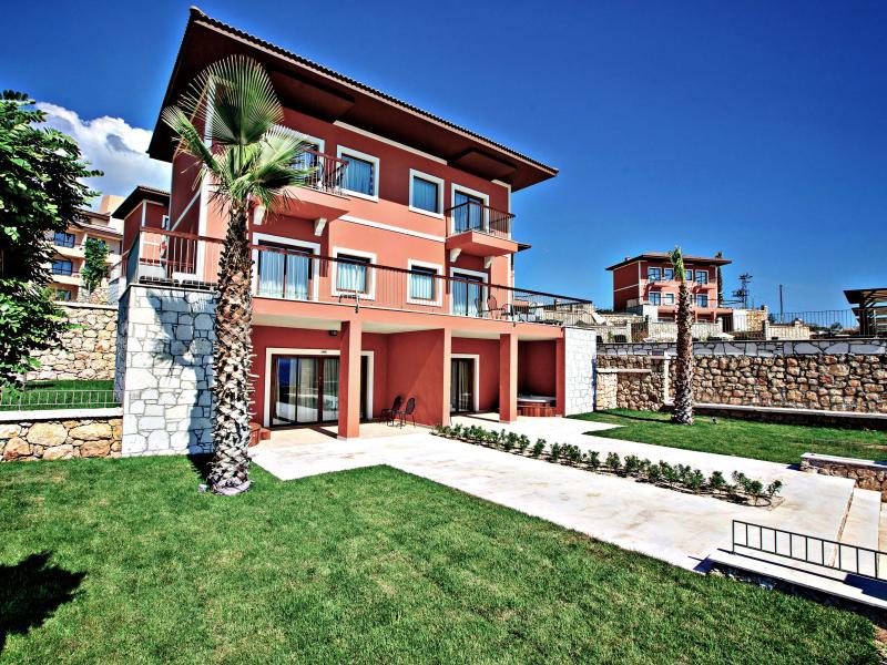 Royal Teos Thermal Resort Clinic & SPA (Sigacik)