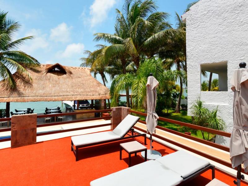 Sina Suites Cancun