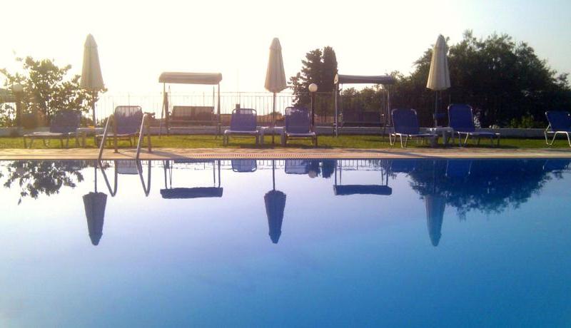 Yannis Hotel