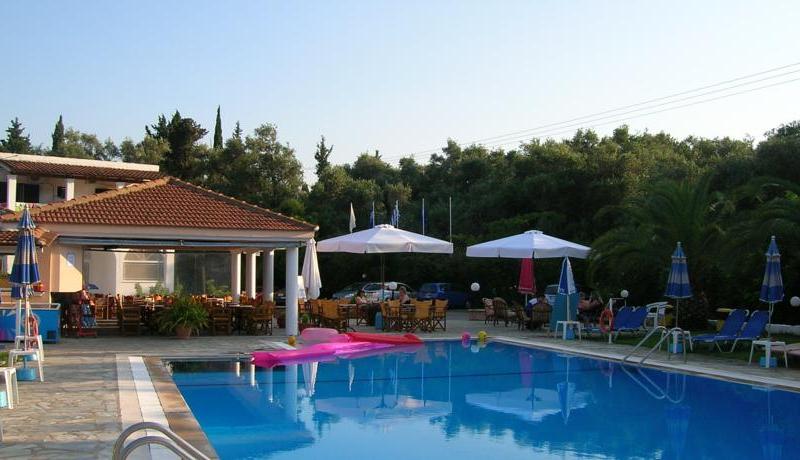 Yannis Hotel