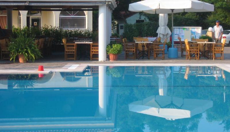 Yannis Hotel