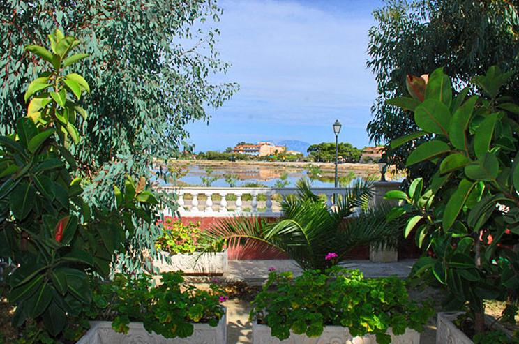 Alykes Park Bungalows & Apartments