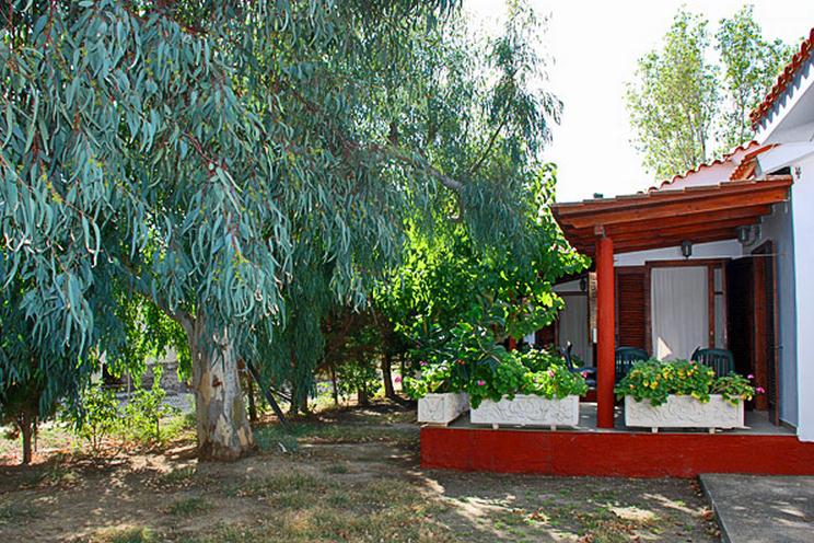 Alykes Park Bungalows & Apartments