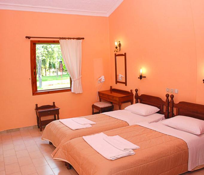 Alykes Park Bungalows & Apartments