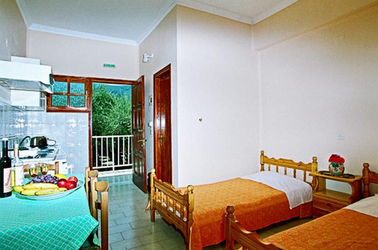 Alykes Park Bungalows & Apartments