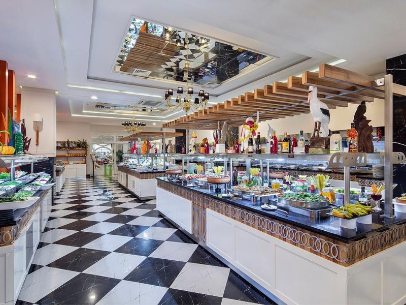 Royal Garden Beach Hotel