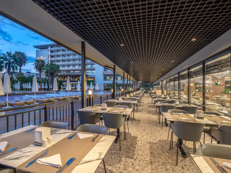 Royal Garden Beach Hotel