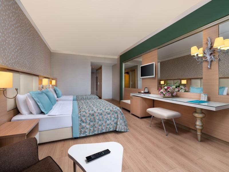 Royal Garden Beach Hotel