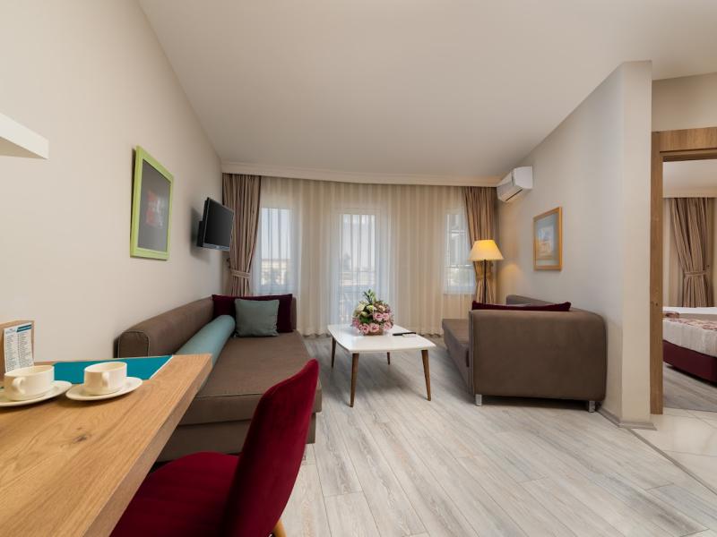 Royal Garden Beach Hotel