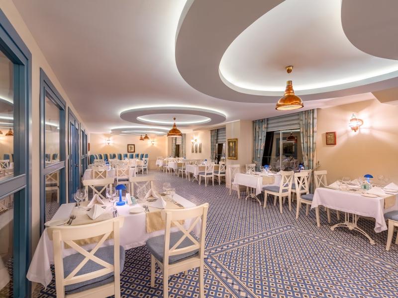 Royal Garden Beach Hotel