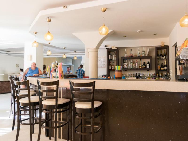 Bomo Zante Plaza Hotel & Apartments