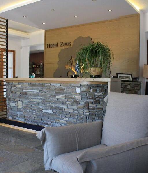 Zeus Hotel