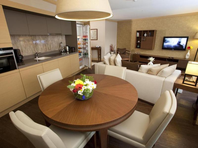 Continental Tunel Residence
