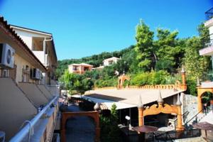 Altura Hotel