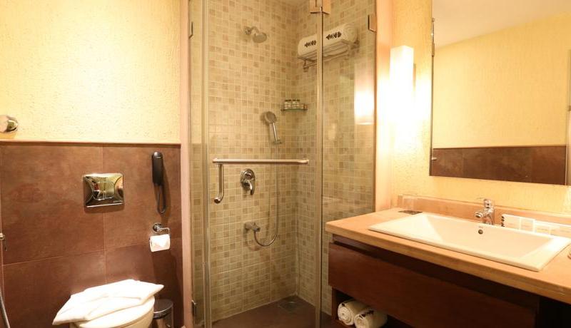 Deltin Suites