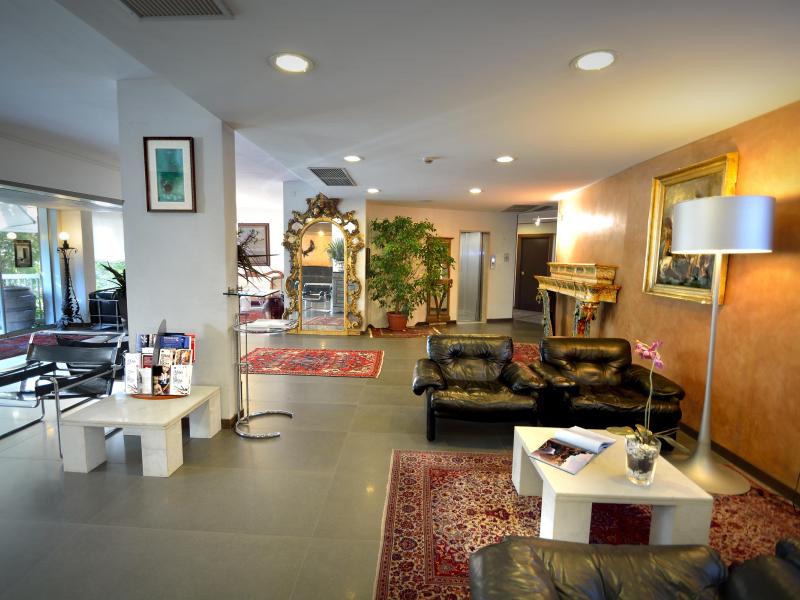 Hotel Ghironi 