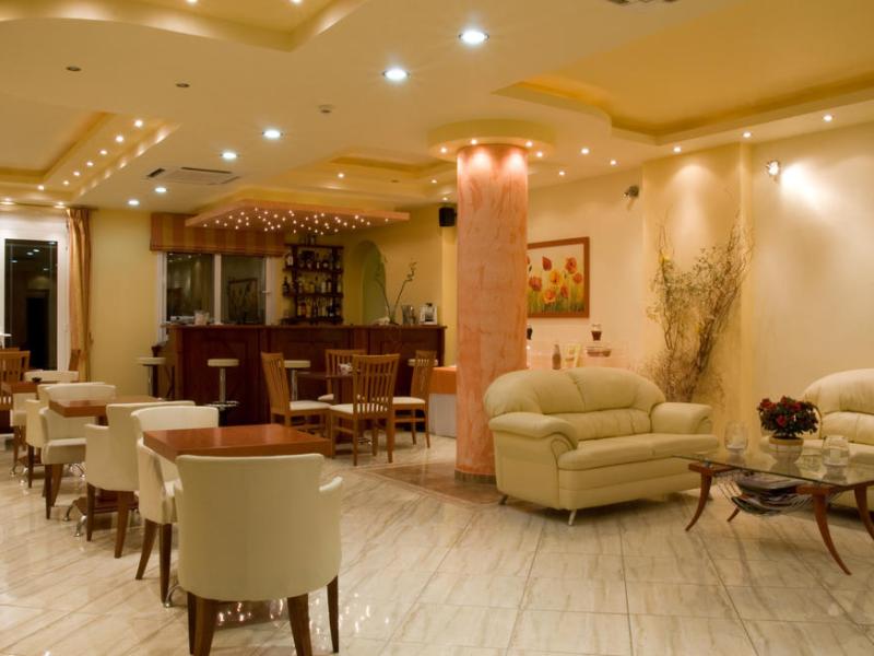 Lazaratos Hotel