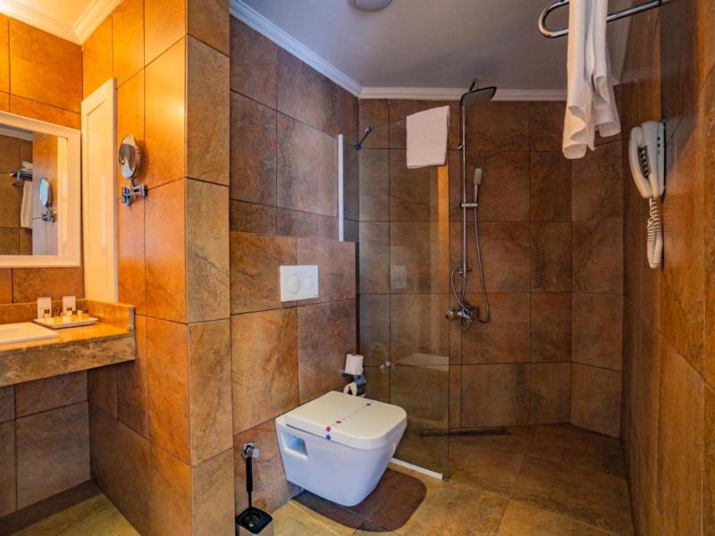 SENZA The Inn Resort & Spa