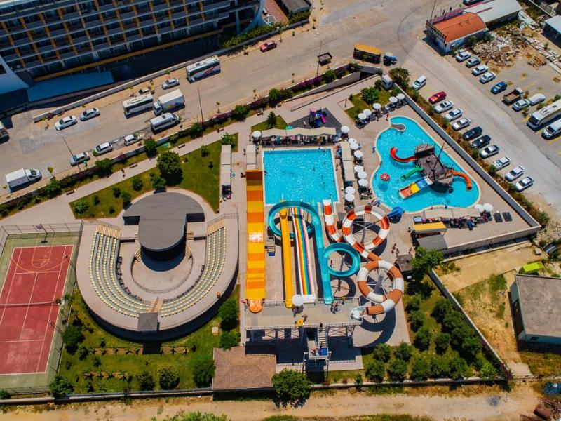 SENZA The Inn Resort & Spa