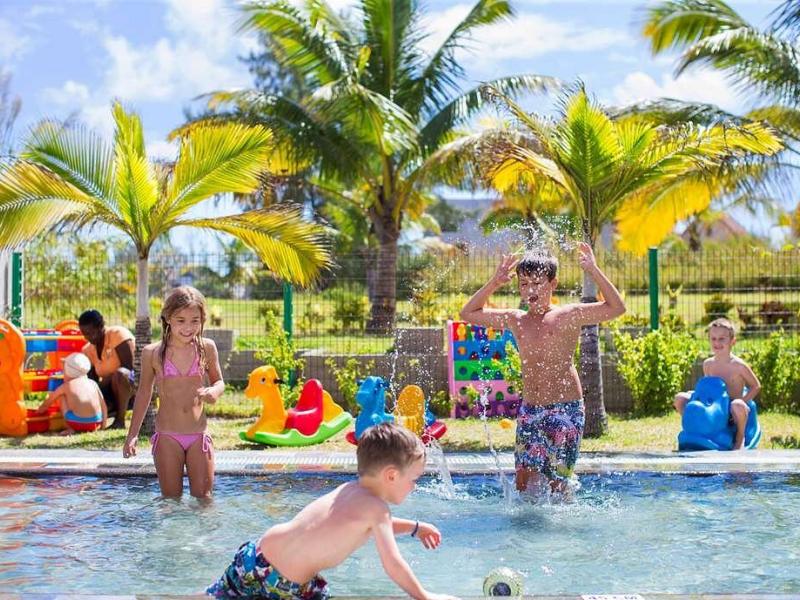 Crystals Beach Resort Belle Mare