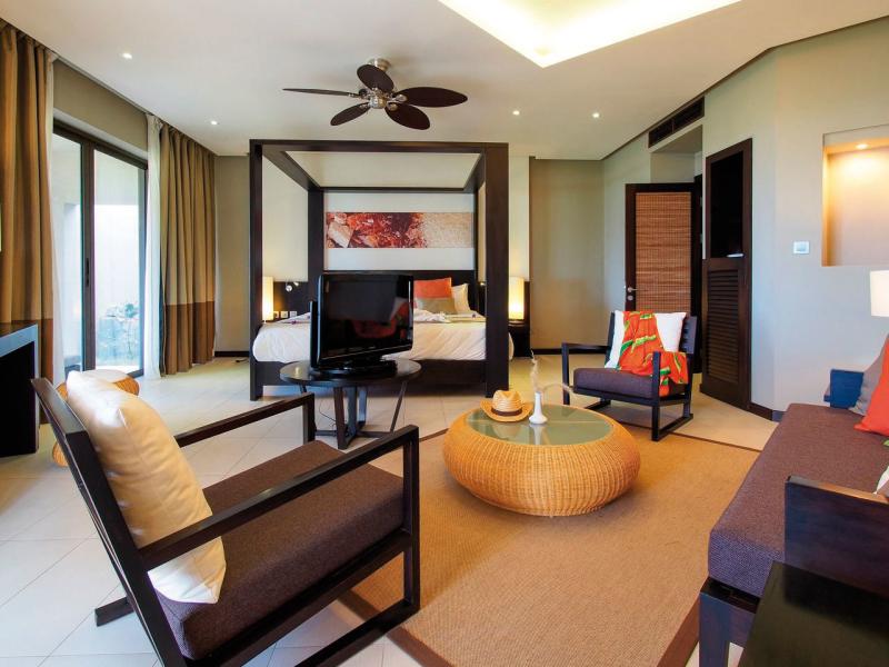 Crystals Beach Resort Belle Mare