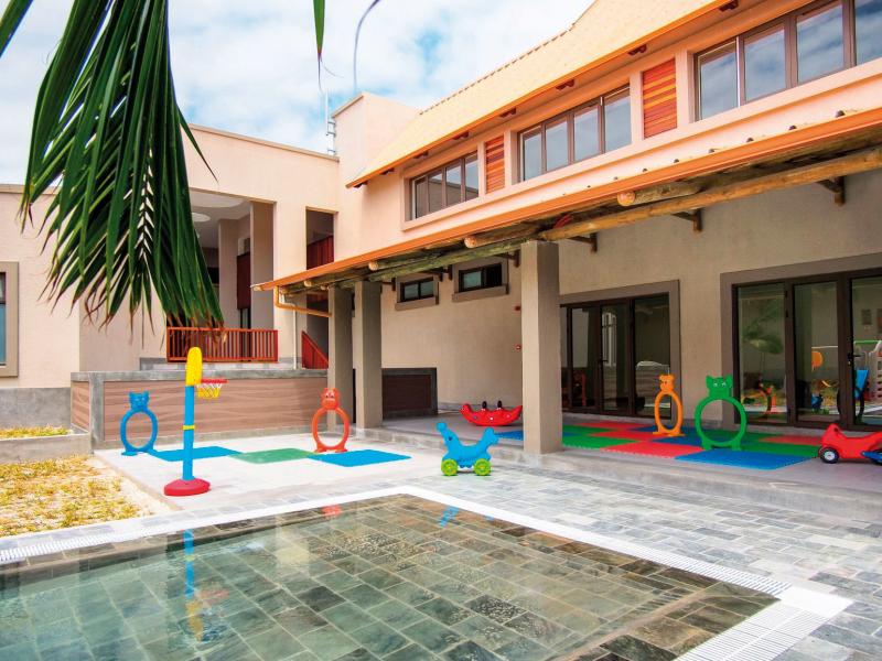 Crystals Beach Resort Belle Mare