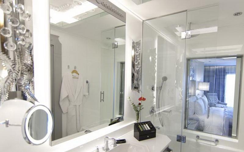 Wyndham Grand Istanbul Kalamis Marina Hotel