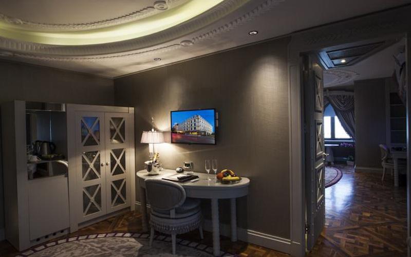 Wyndham Grand Istanbul Kalamis Marina Hotel