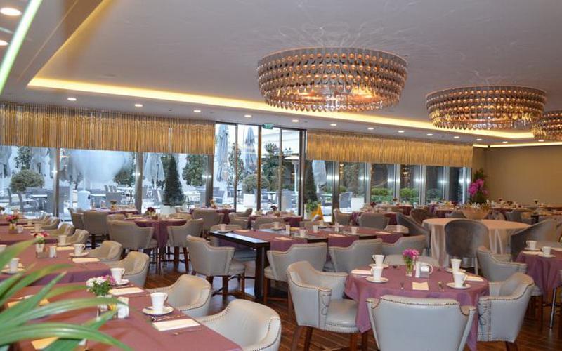 Wyndham Grand Istanbul Kalamis Marina Hotel