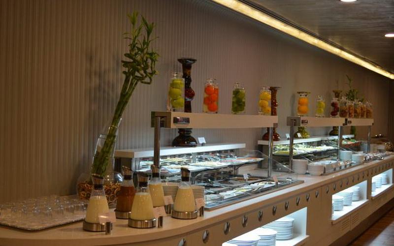 Wyndham Grand Istanbul Kalamis Marina Hotel