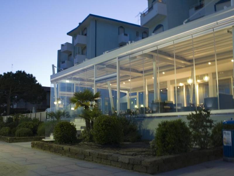 Niagara Hotel & Residence