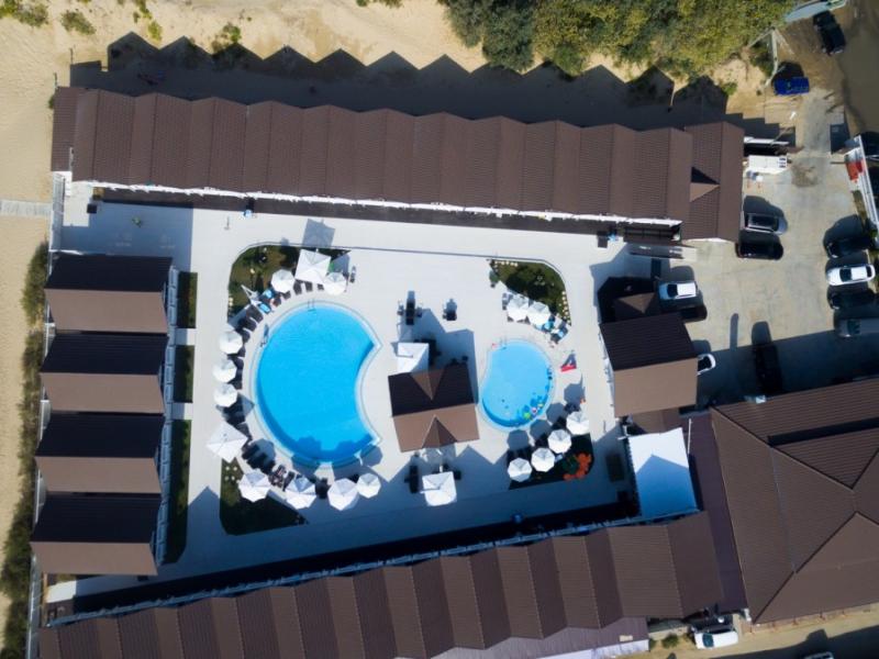 Клуб-отель Белый пляж