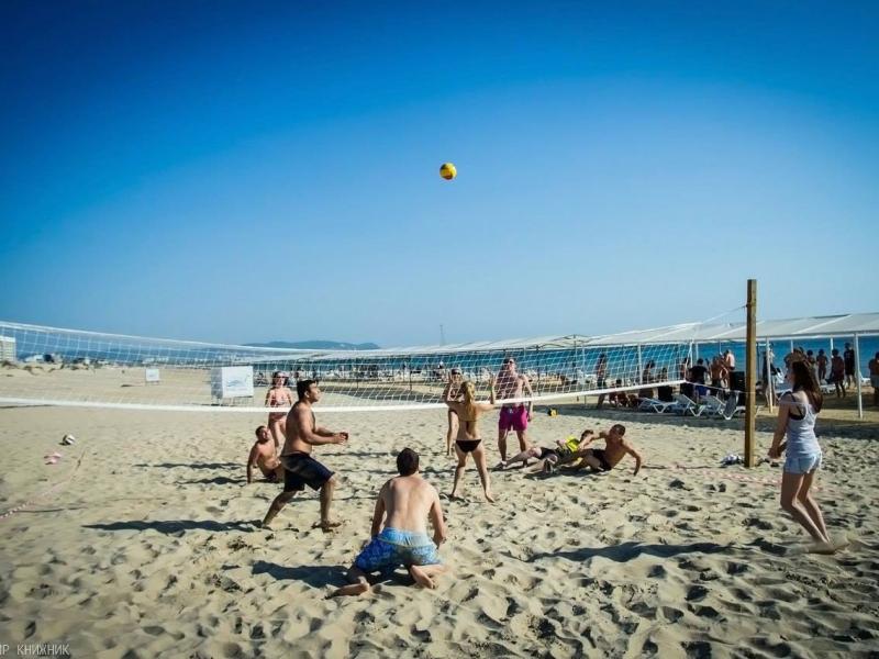 Клуб-отель Белый пляж