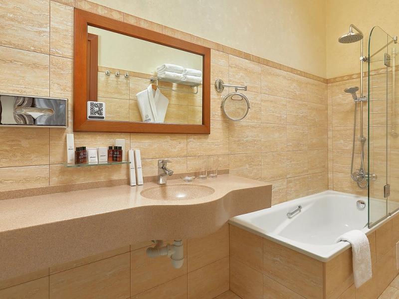 Alean Family Doville