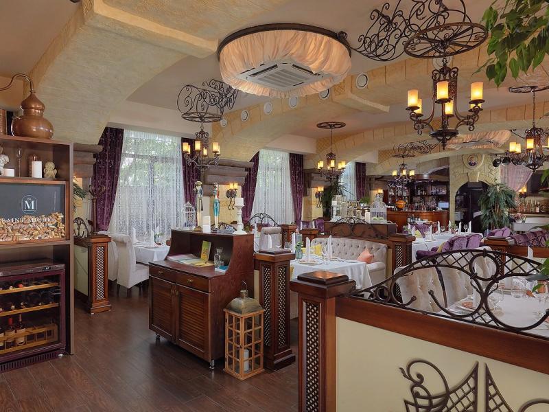 Alean Family Doville