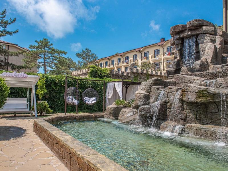 Alean Family Doville